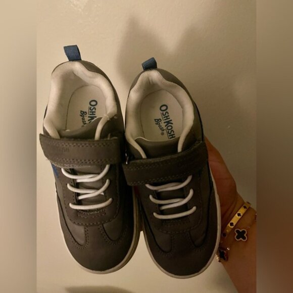 Oshkosh Gray shoes - Picture 2 of 9